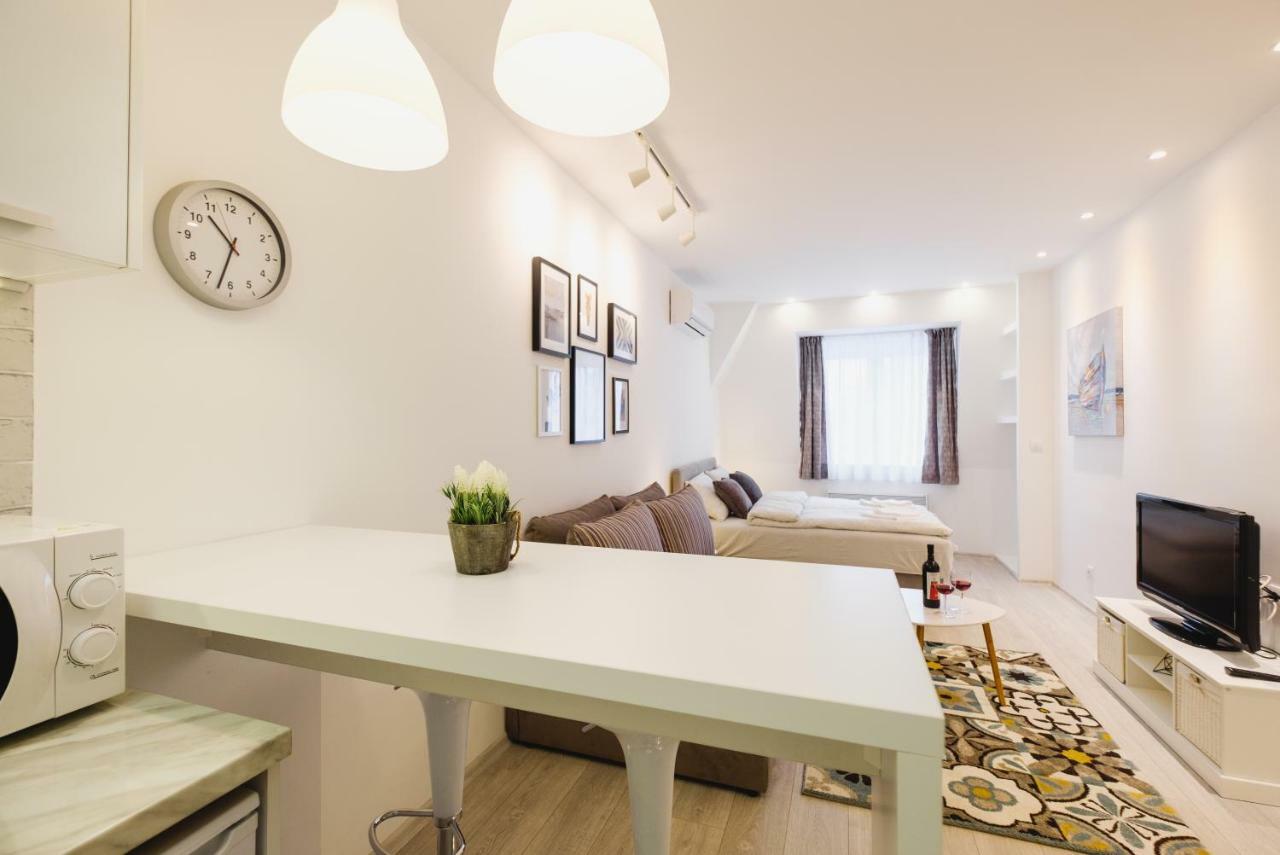 Apartment Hana Lux เบลเกรด ภายนอก รูปภาพ